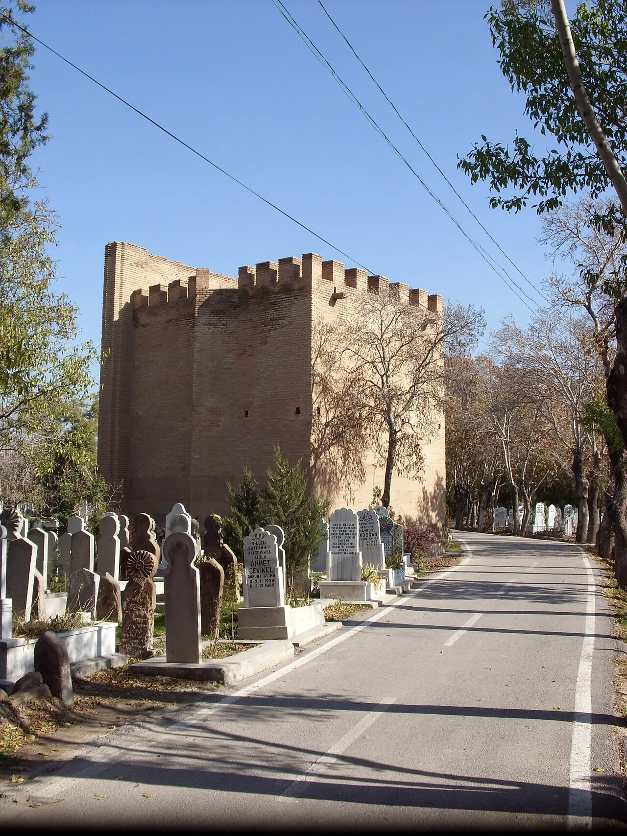 Gömeç Hatun Türbesi - Konya