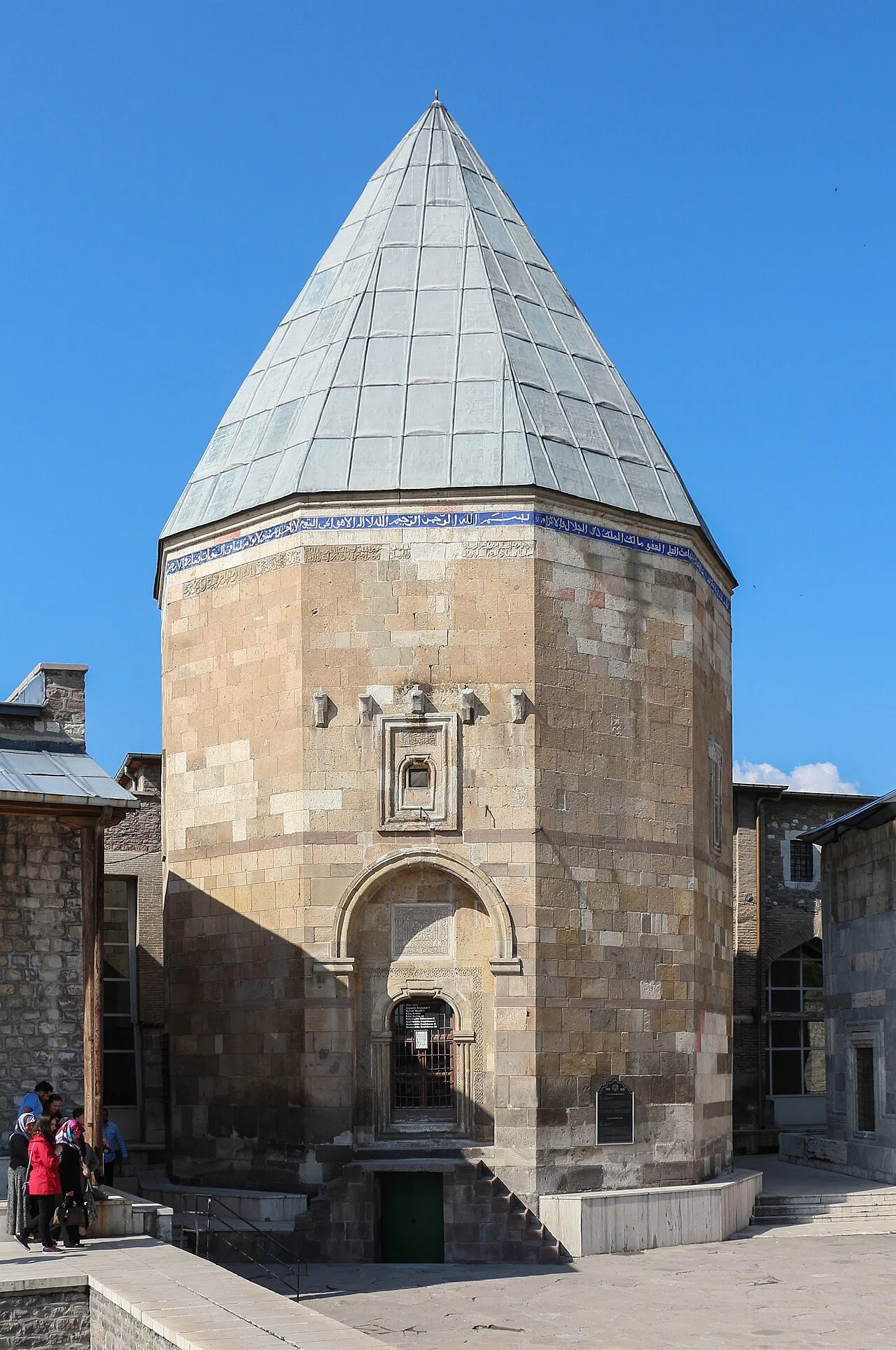 Selçuklu Sultanları Türbesi - Konya