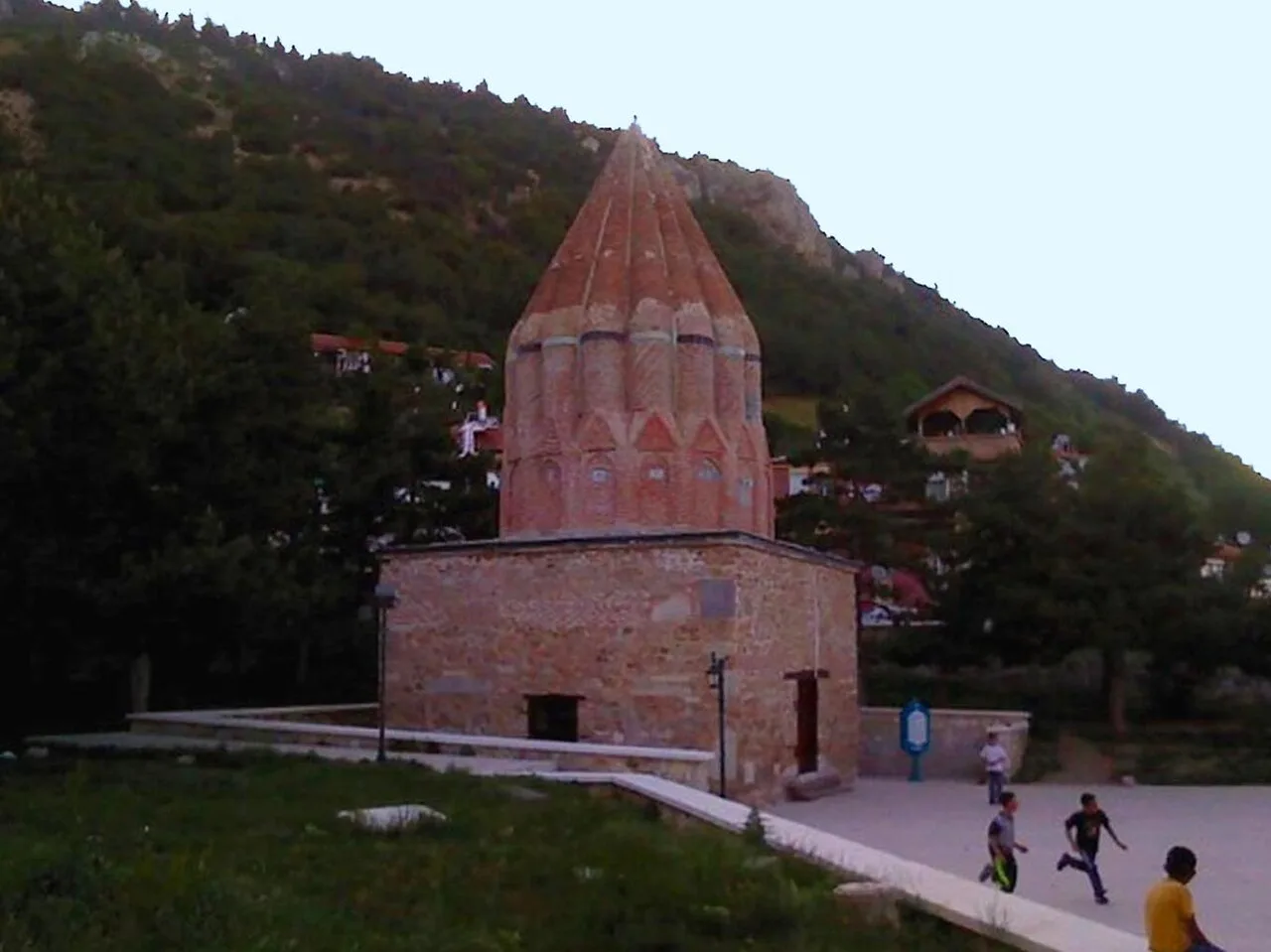 Seydi Mahmut Hayrani Türbesi - Konya
