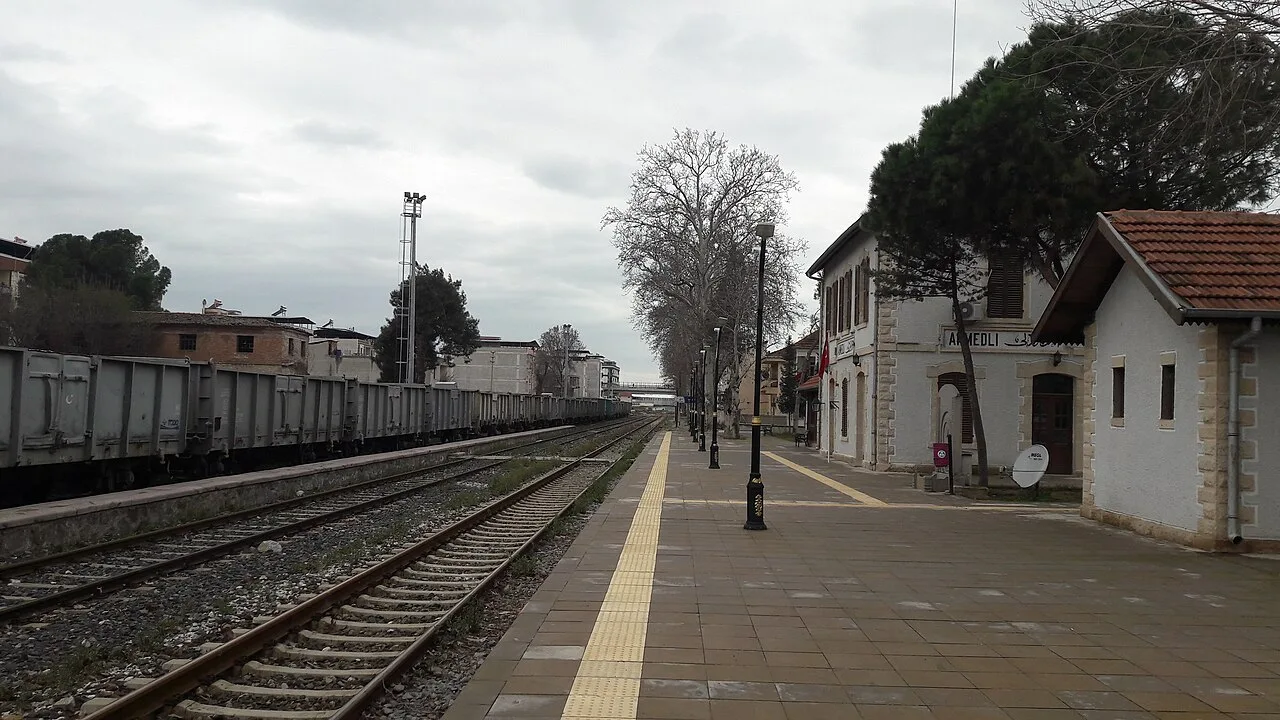 Ahmetli Tren İstasyonu - Manisa