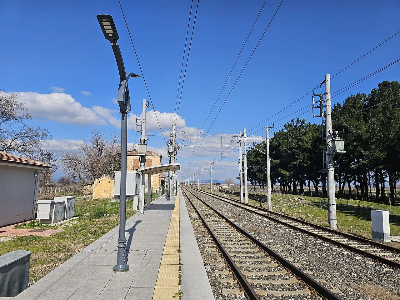 Karaağaçlı Tren İstasyonu - Manisa