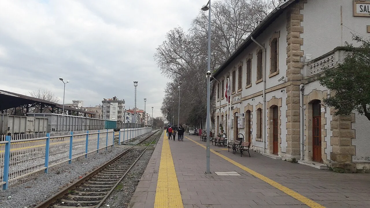 Salihli Tren İstasyonu - Manisa