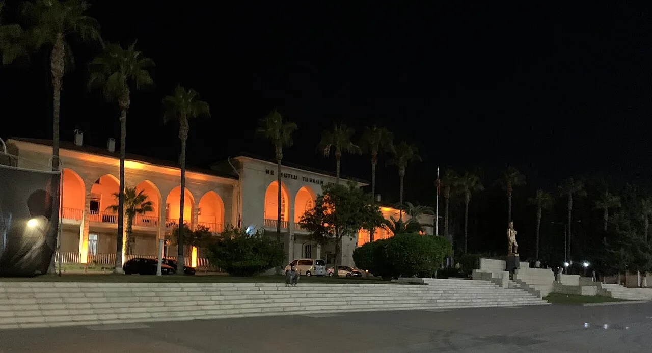 Mersin Devlet Resim Heykel Müzesi ve Galerisi - Mersin