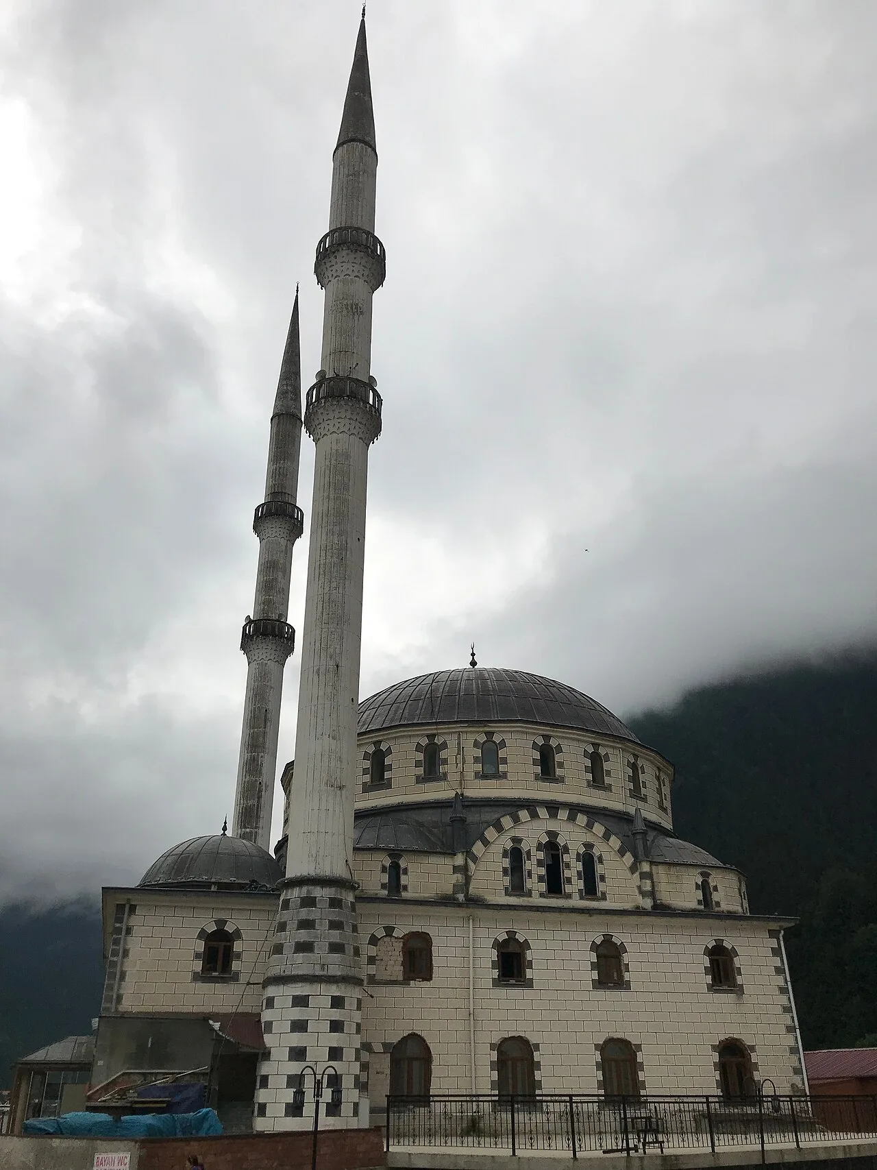 Gölbaşı Camii - Trabzon